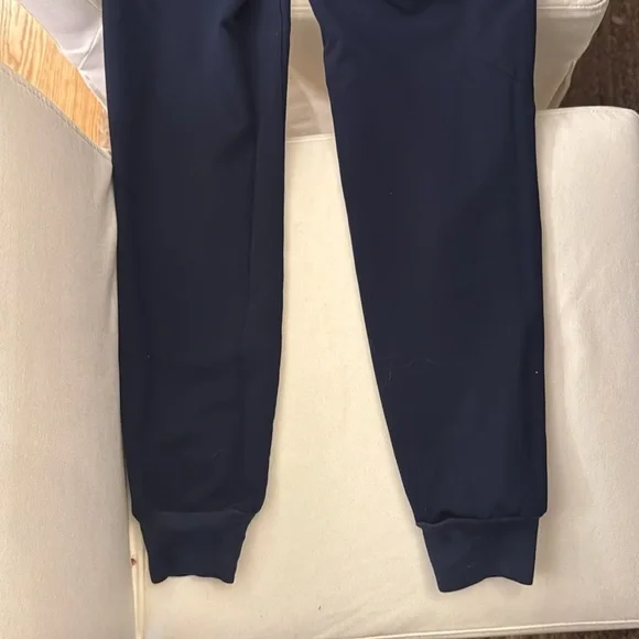 FIGS Navy Joggers XXS - Picture 6 of 7